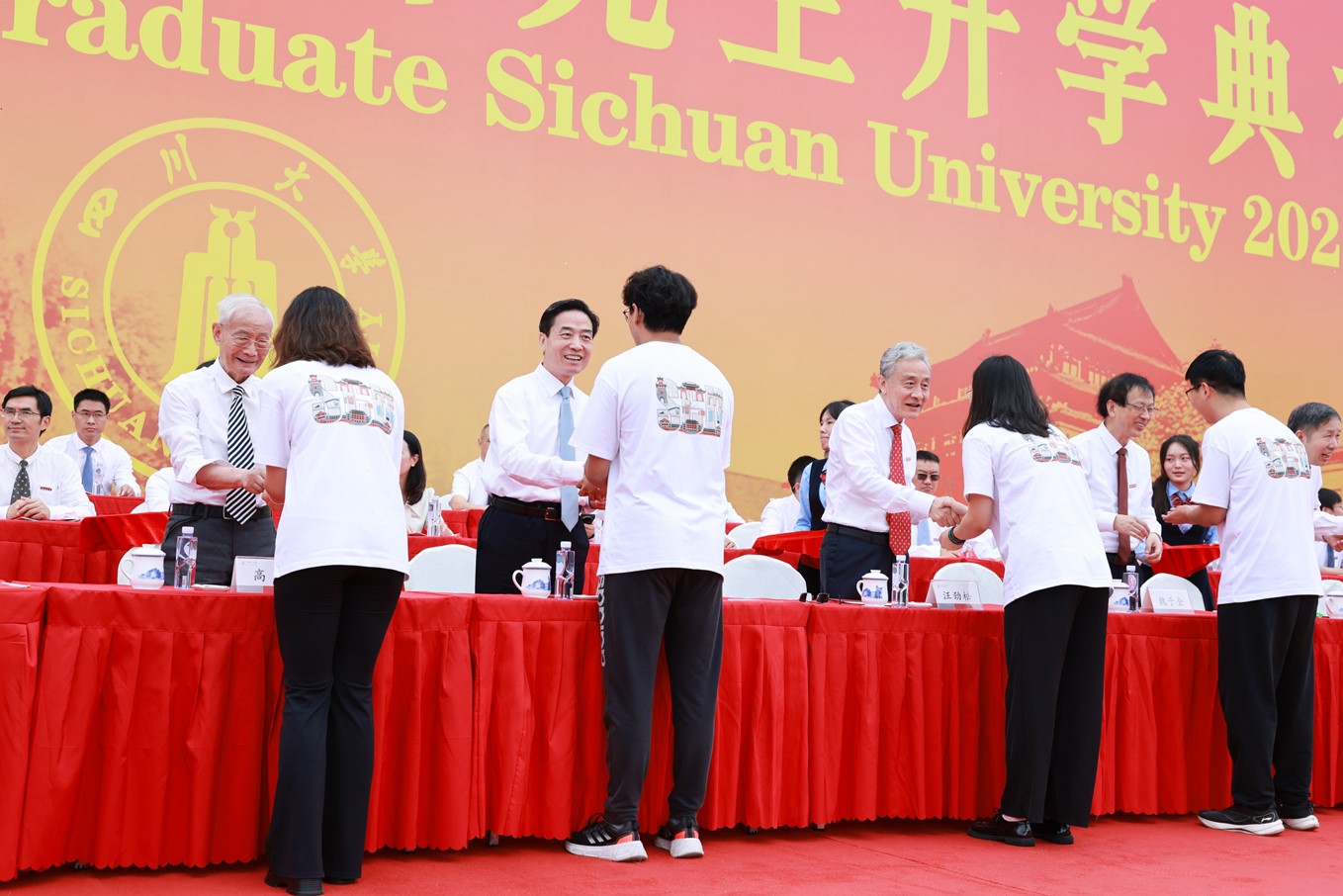 英国上市公司365